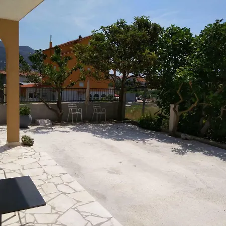 Filip Vedran アパート スプリト